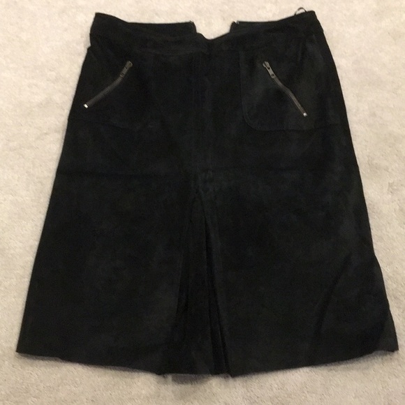 Black 100% leather Context skirt. - Picture 2 of 7